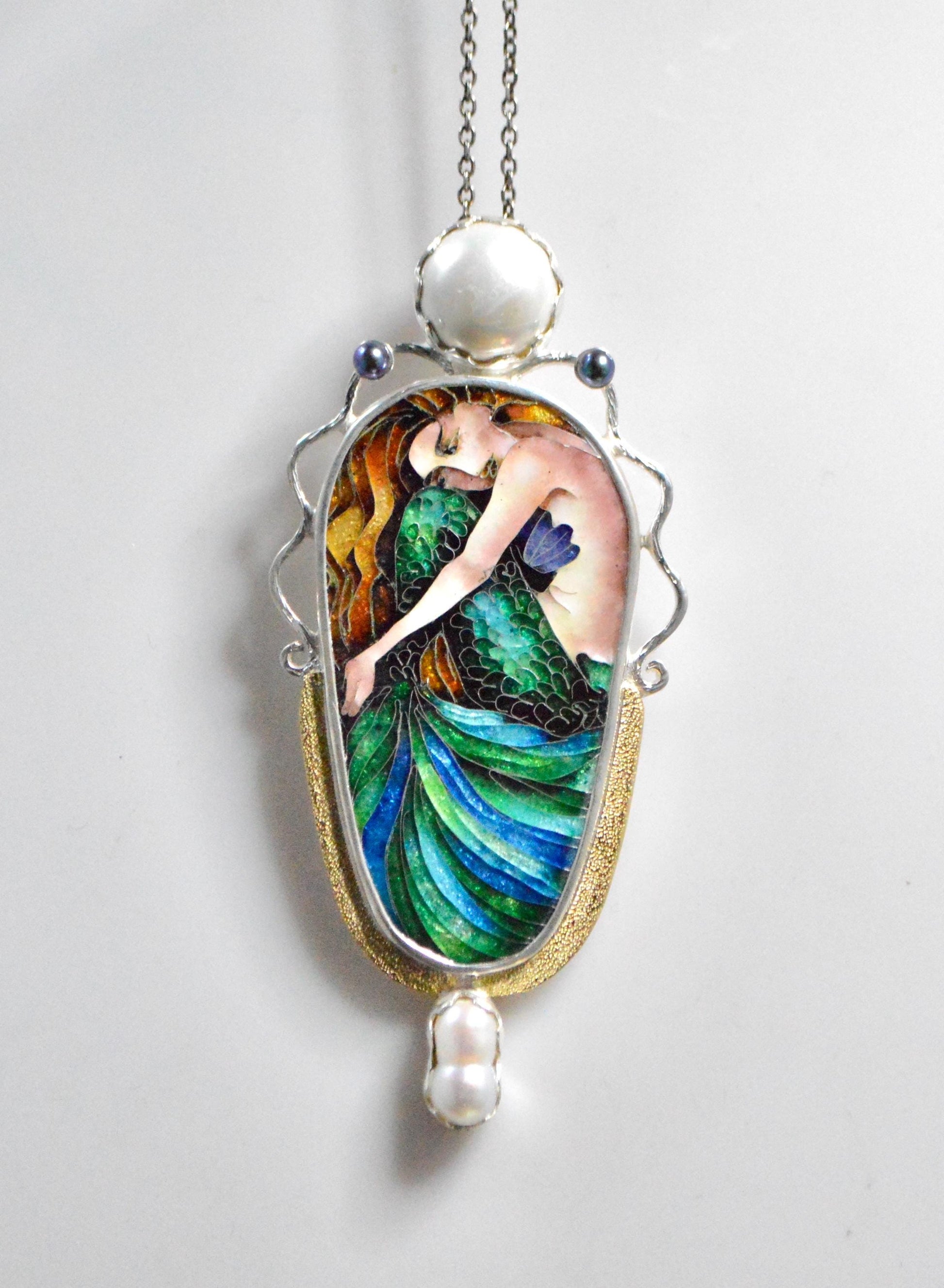 Redhaired mermaid daydreaming pendat with multicolor pearls. Mermaid gifts. Pearls. Mermaid jewelry. unique marine jewelry. Mermaid pendant